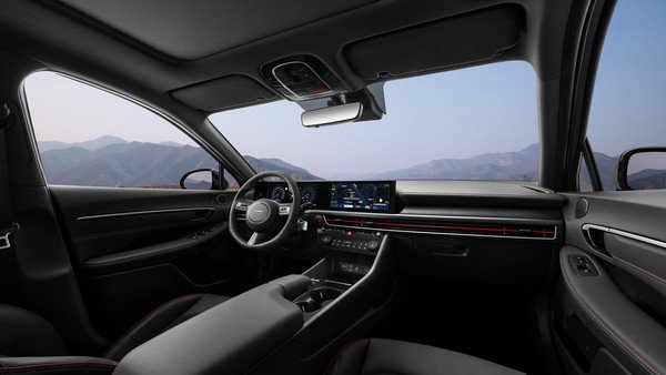 Орталық ауа өткізгішінің қызыл екпін элементтері.